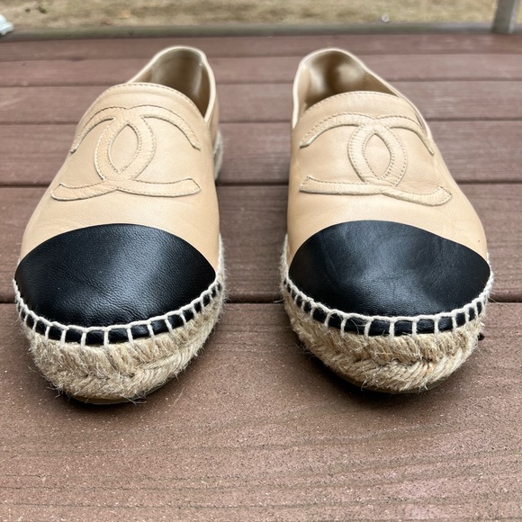 Chanel Espadrilles - Beige and Black , Women’s Size 39 - Picture 9 of 11